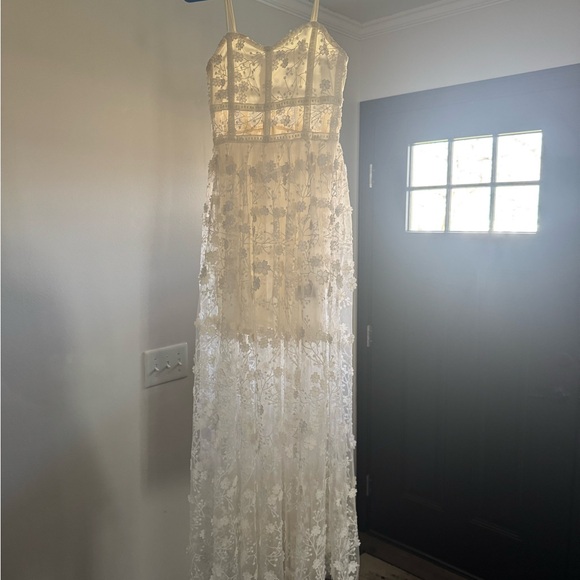 Altar’s State White Floral Lace Dress - Picture 3 of 7